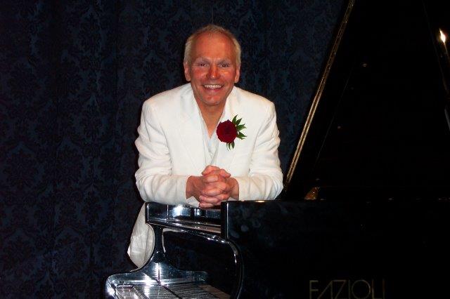 International Pianist Phillip Dyson in Concert